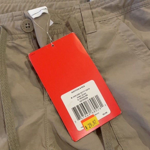 The North Face Relaxed Fit W Horizon Betty Capris in color Dune Beige - Picture 6 of 6